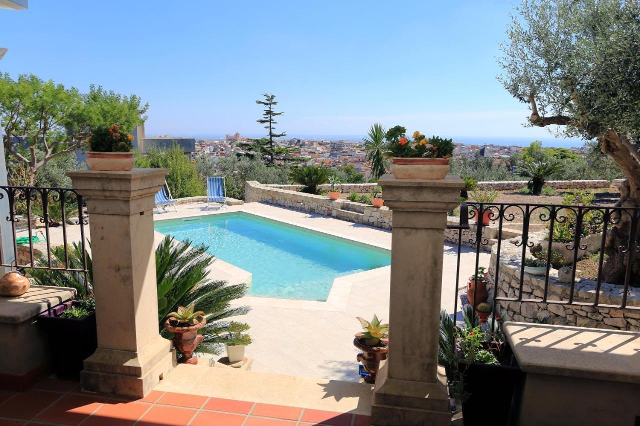Eremo Delle Grazie Apartment Ispica Bagian luar foto