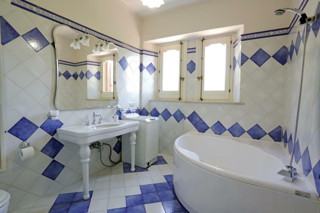 Eremo Delle Grazie Apartment Ispica Bagian luar foto
